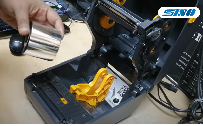 cách bỏ giấy vào máy in